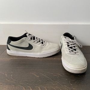 Nike Bruin Hyperfeel Shoes Size 10 Light Gray